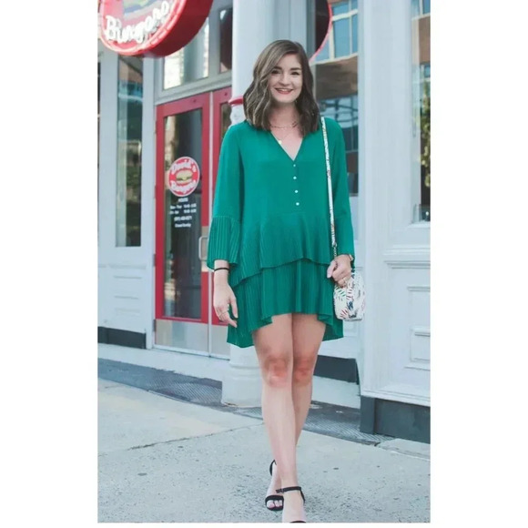 Zara Woman Womens Elegant Contrasting Pleated Flowy Blouse Green Sz Small - Picture 11 of 11